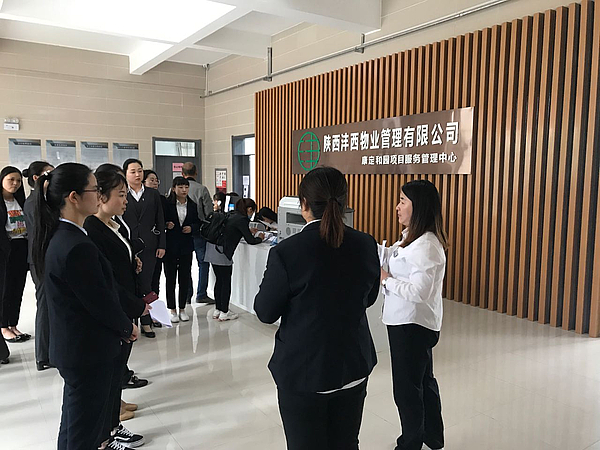 c7eba9c0-844a-4245-9d15-38fc2309f320.jpg c7eba9c0-844a-4245-9d15-38fc2309f320.jpg